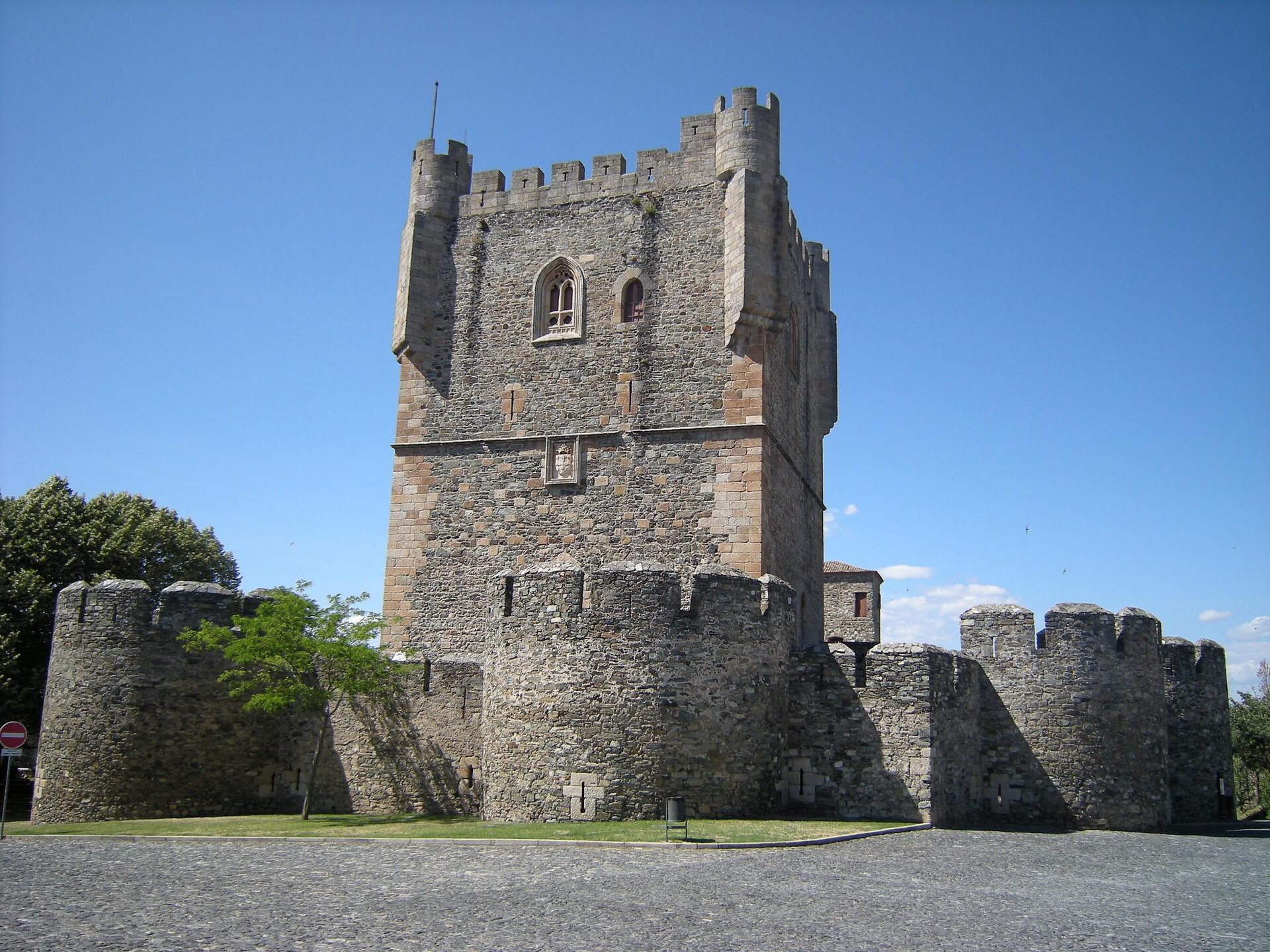 braganca-monumento Castelo de Bragança, Bragança